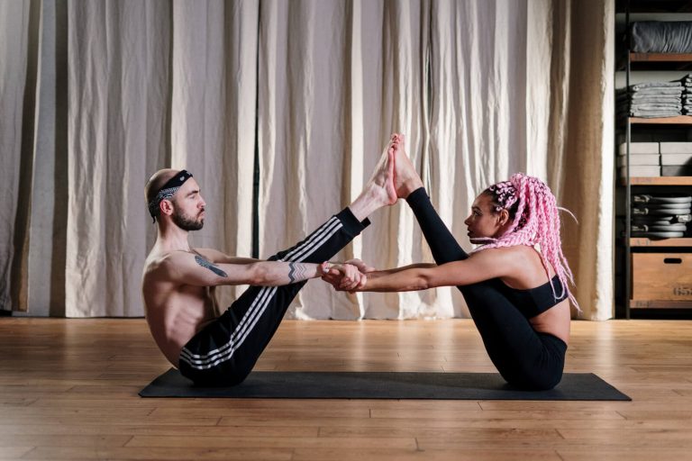 “Deepening Connection: The Benefits of Couples Yoga for Relationships”